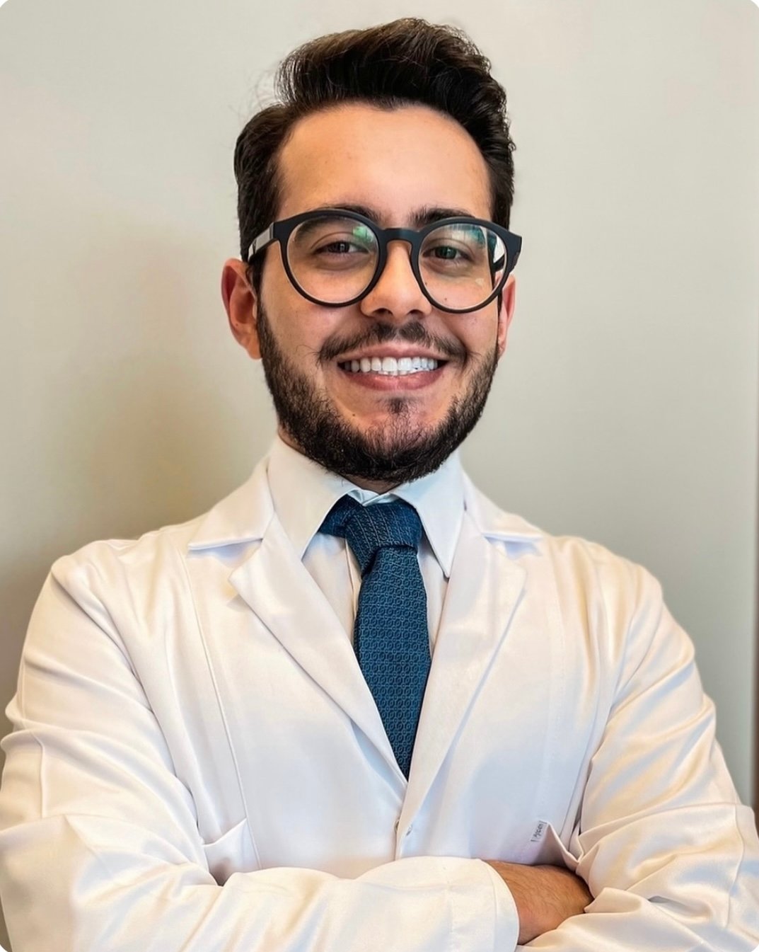 Dr. Luiz Cabral - Especialista em Reabilitação Oral, Implantes, Ronco e Apneia